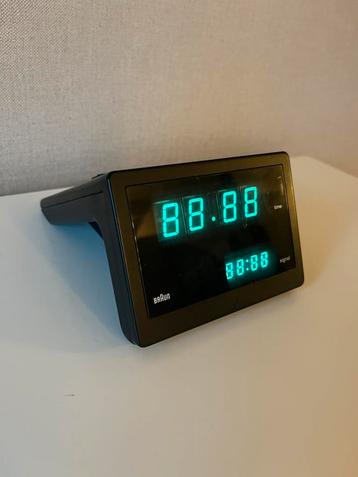 Te koop: vintage Braun Visitronic DN54 / 4807 wekker, defect beschikbaar voor biedingen