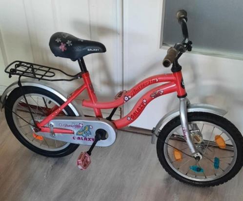 Aangeboden:Stevige goedfietsende 16 inch meisjesfiets, Fietsen en Brommers, Fietsen | Kinderfietsjes, Gebruikt, 16 tot 20 inch