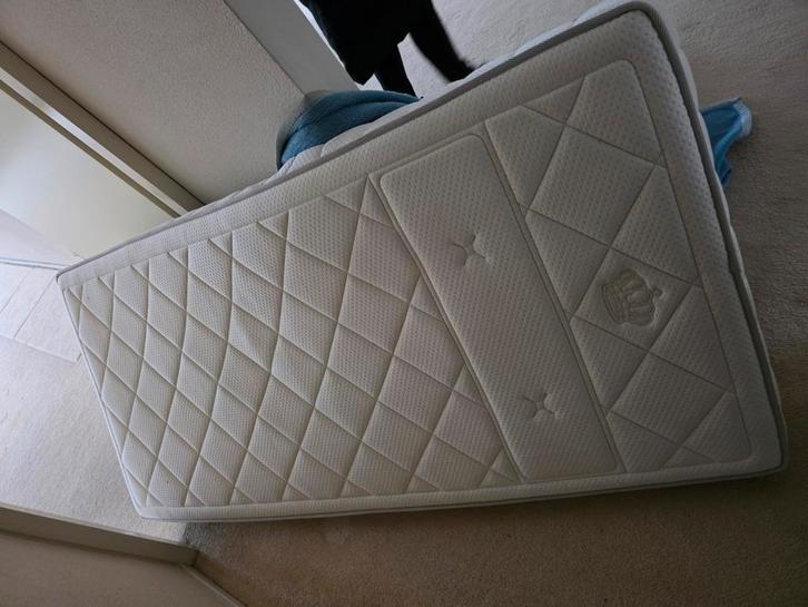 Nieuwstaat Auping Maestro medium matras 90 x 190, Huis en Inrichting, Slaapkamer | Matrassen en Bedbodems, Zo goed als nieuw, 90 cm
