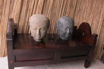 Zandsteen boeddha monnik hoofd zwaar uit indonesie  beschikbaar voor biedingen