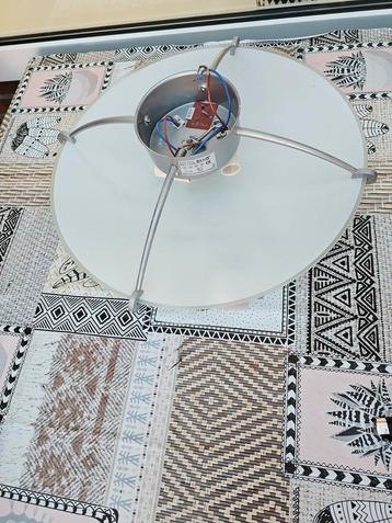 Gebruikte Plafondlamp beschikbaar voor biedingen