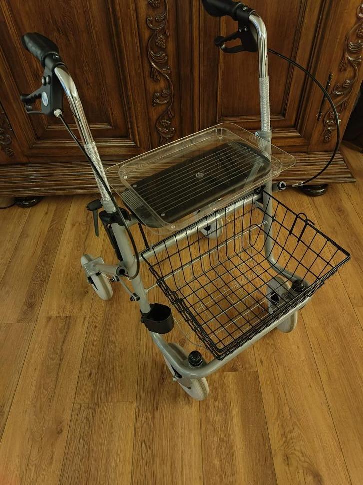 Verstel- & opvouwbare rollator, Diversen, Rollators, Zo goed als nieuw, Opvouwbaar, Ophalen