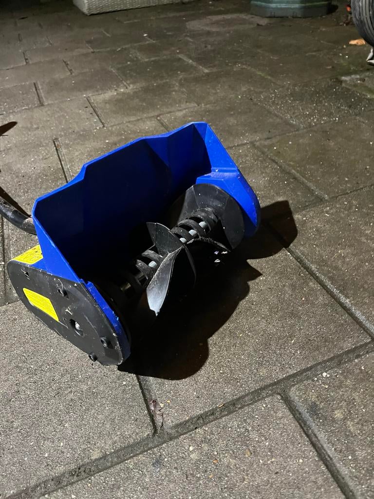 Kinzo Sneeuwblazer - Handig voor kleine oppervlakken, Ophalen, Gebruikt, Elektrisch