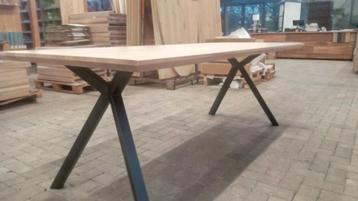 tafel eettafel outlet tafelblad massief  beschikbaar voor biedingen