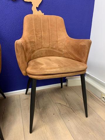 Diverse trendy eetkamerstoelen  beschikbaar voor biedingen