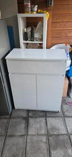 Mooie hoogglans witte kast, Antiek en Kunst, Antiek | Meubels | Kasten, Ophalen of Verzenden