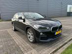BMW X2 SDrive 18i High Executive, Auto's, BMW, Automaat, X2, Bluetooth, Zwart
