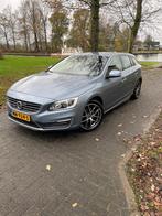 Volvo V60 D3 150pk Start/stop 2017 Blauw, Auto's, Voorwielaandrijving, USB, 4 cilinders, 1969 cc