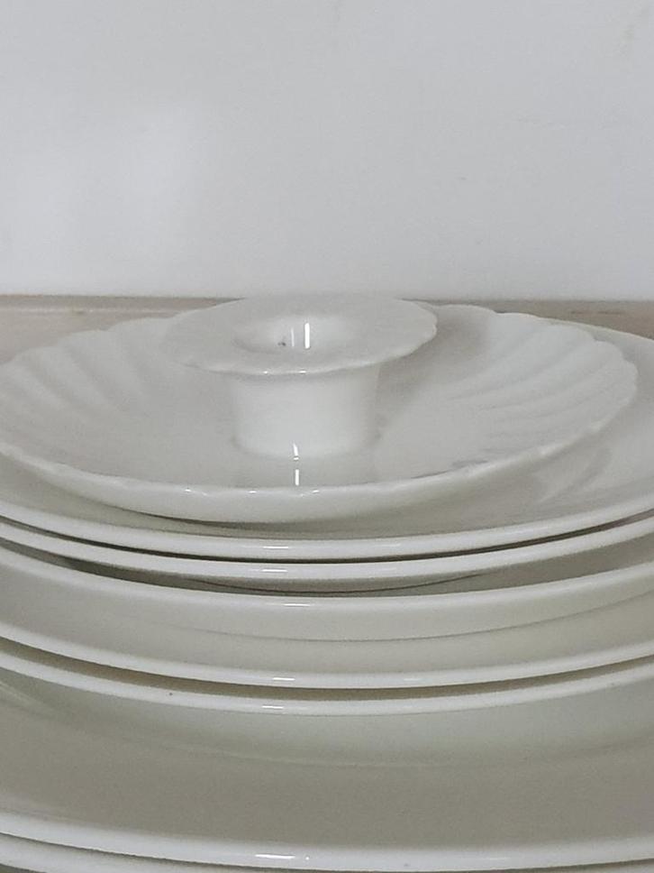 Wedgwood, Bone China , England,, Huis en Inrichting, Woonaccessoires | Schalen en Manden, Zo goed als nieuw, Rond, Riet, Ophalen of Verzenden