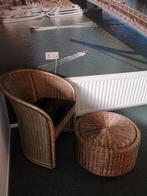 Rotan stoel en opberg poef, Huis en Inrichting, Stoelen, Ophalen, Zo goed als nieuw, Bruin, Eén