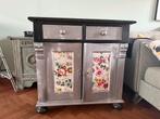 Vrolijk Houten Kastje met Bloemenprint, Ophalen