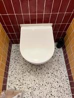 Toiletten 2 stuks te koop met softclose bril, Ophalen, Zo goed als nieuw, Toilet