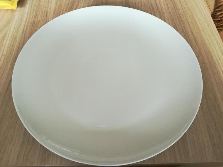 Gordon Ramsey Serveerschaal van porselein, 32 cm rond., Huis en Inrichting, Keuken | Servies, Zo goed als nieuw, Schaal of Schalen