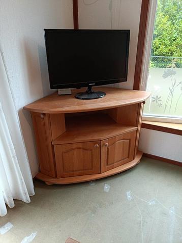 Eiken TV Hoekmeubel - 75x75x68cm beschikbaar voor biedingen