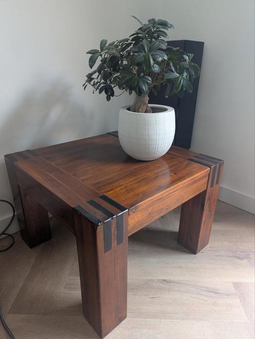 Vierkante bijzettafel 60x60 cm – massief hout, Huis en Inrichting, Tafels | Bijzettafels, Gebruikt, Vierkant, 45 tot 60 cm, Hout