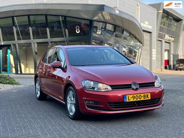 Volkswagen Golf 7 1.2 TSI Highline DSG-7 LEDER NAVI beschikbaar voor biedingen