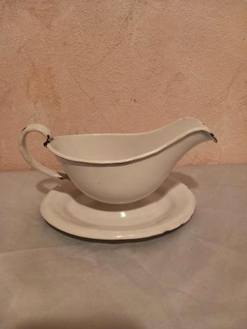 Wit emaille juskom beschikbaar voor biedingen