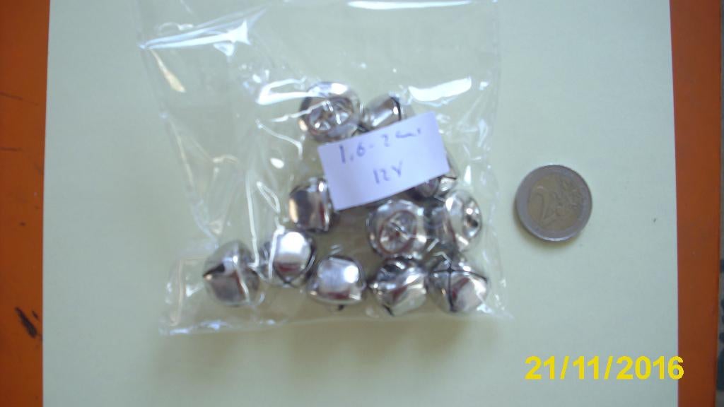 6 metalen belletjes 16-20mm zilverkleurig, Verzenden, Nieuw