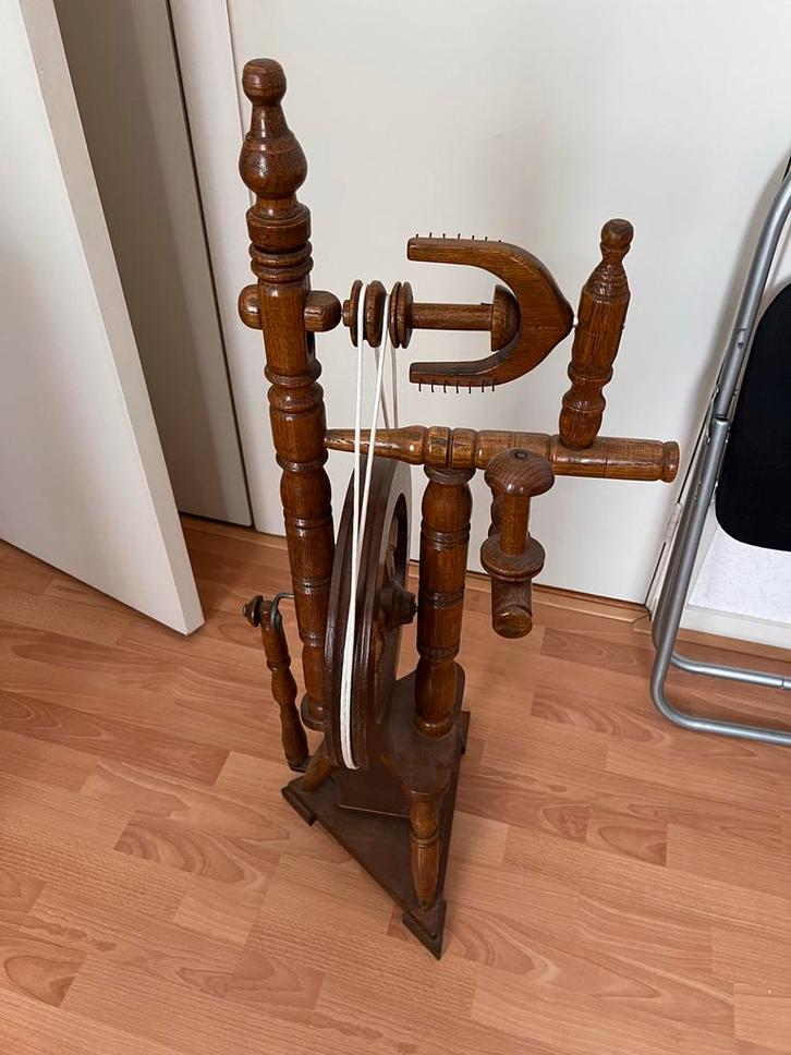 Antiek Houten Spinnewiel, Hobby en Vrije tijd, Spinnewielen en Spinnen, Refurbished, Spinnewiel, Ophalen of Verzenden