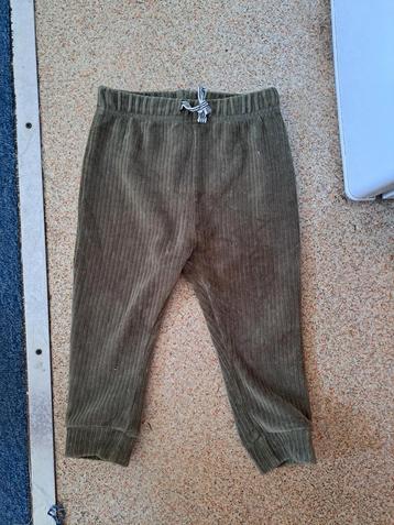 Groene hema broek maat 92 (kids) beschikbaar voor biedingen