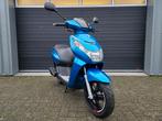 PEUGEOT KISBEE RS 4T BROM BJ 04-2021 BLAUW 3600KM, Fietsen en Brommers, Scooters | Peugeot, Ophalen of Verzenden, Zo goed als nieuw