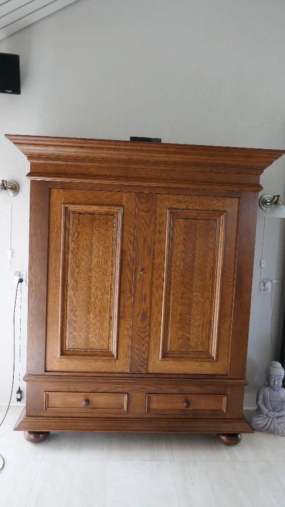Massief eiken kast, Huis en Inrichting, Kasten | Dressoirs, Gebruikt, 150 tot 200 cm, 25 tot 50 cm, Met deur(en), Met plank(en)