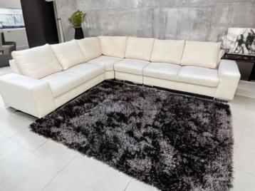 !!ACTIE!! GEBROKEN WITTE LUXE HOEKBANK, GRATIS LEVERING beschikbaar voor biedingen