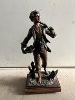 Antiek Bronzen Beeld - Jongen met Mand, Ophalen of Verzenden
