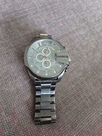 Diesel DZ4282 Mega Chief horloge beschikbaar voor biedingen