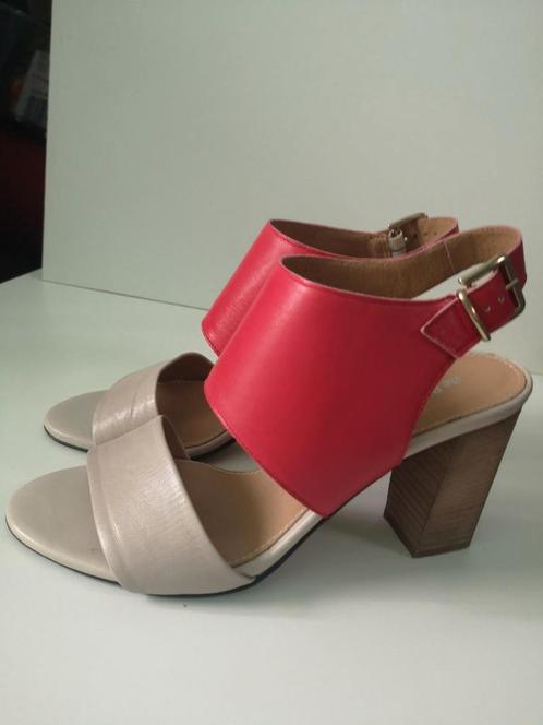 Stijlvolle handgemaakte sandalen maat 40  in uitstekende st, Kleding | Dames, Schoenen, Zo goed als nieuw, Sandalen of Muiltjes