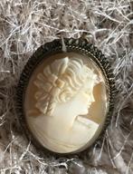 Antiek, 4 tot 7 cm, Overige kleuren, Ophalen of Verzenden, Met edelsteen