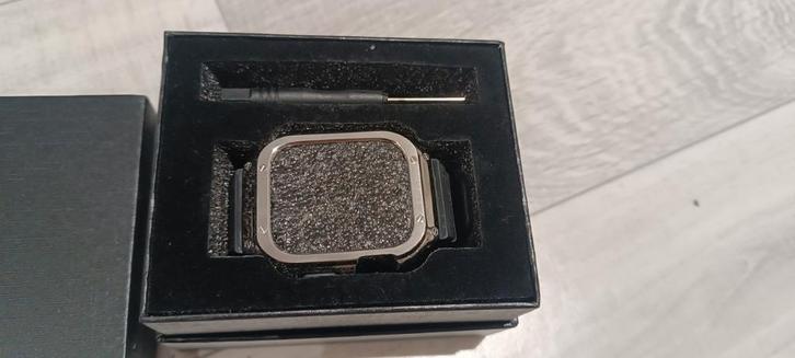 Metalen beschermhoes voor Apple Watch Ultra 49 mm + gereed, Sieraden, Tassen en Uiterlijk, Smartwatches, Nieuw, iOS, Ophalen of Verzenden