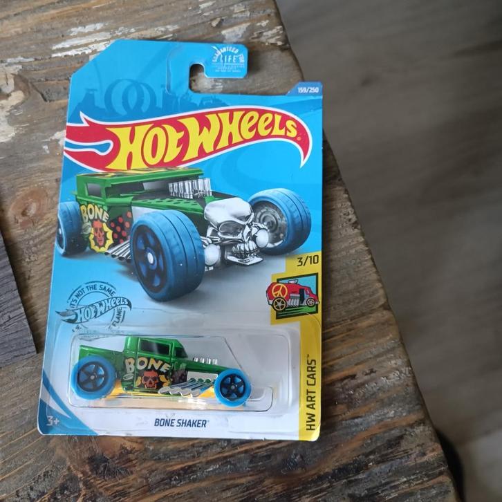 HOT WHEELS hw arts car Long card Bone Shaker, Hobby en Vrije tijd, Modelauto's | Overige schalen, Nieuw, Auto, Ophalen of Verzenden
