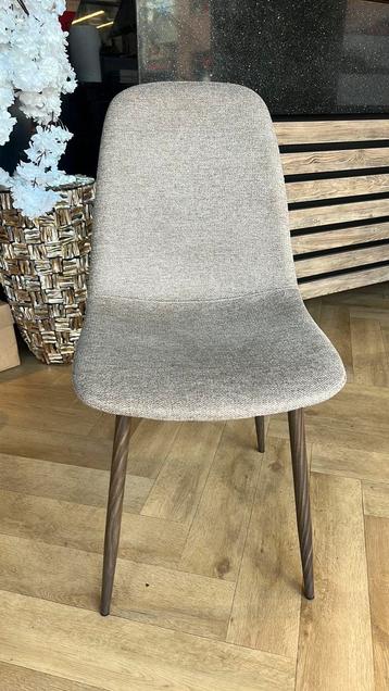 Horeca stoelen beschikbaar voor biedingen