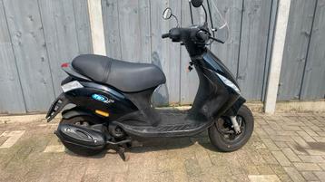 Piaggio zip 4t 2012 netjes 23776 km beschikbaar voor biedingen