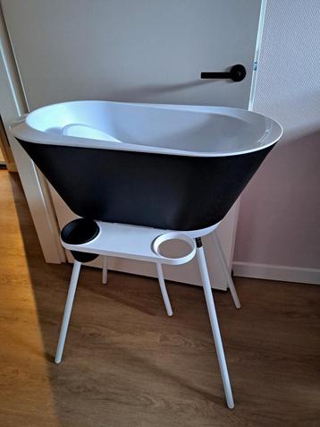 We Too babybad  beschikbaar voor biedingen