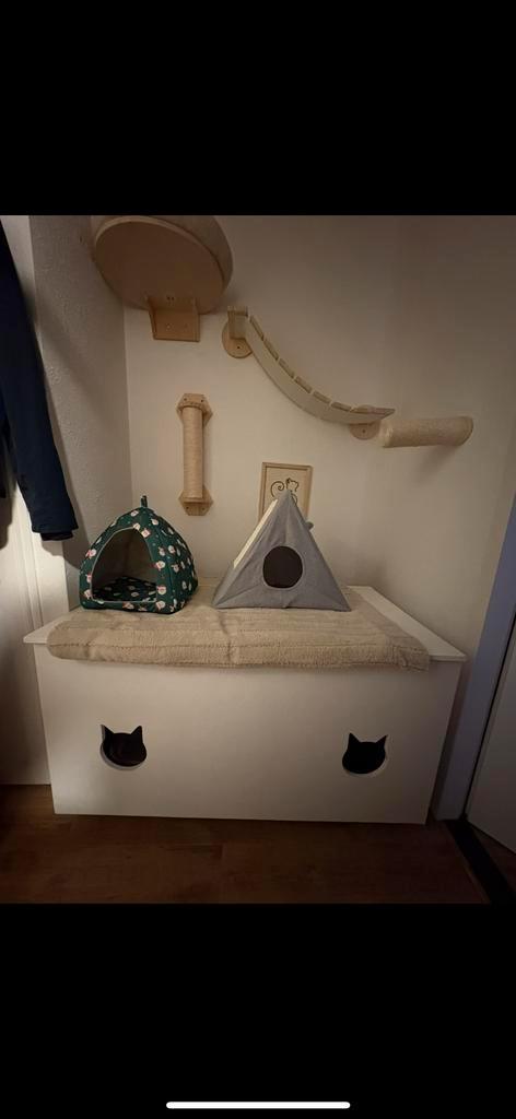 Kattenbak Kast / Voor 2 / Met Opberg Ruimte, Huis en Inrichting, Kasten | Overige, Gebruikt, Ophalen