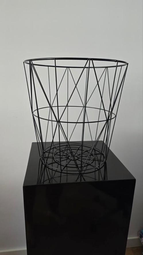 Metalen mand diameter 33cm en hoogte 34cm, Huis en Inrichting, Woonaccessoires | Schalen en Manden, Nieuw, Mand, Rond, Kunststof