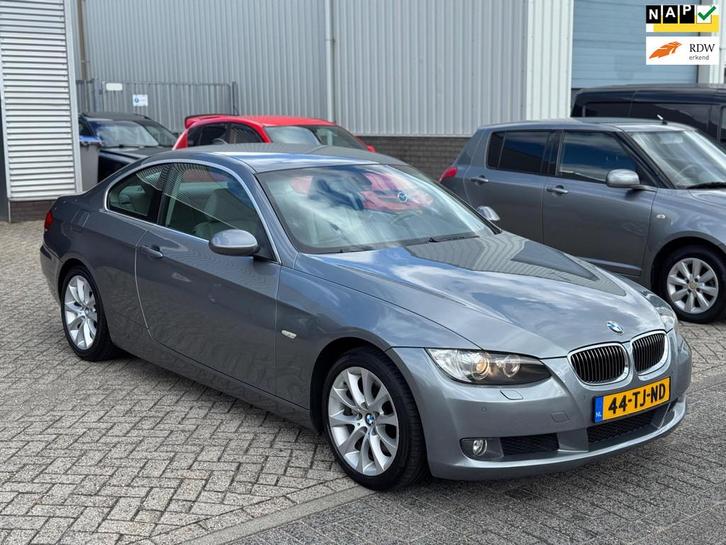 BMW 3-serie Coupé 330i High Executive Xenon | Navi | Cruise, Auto's, BMW, Bedrijf, Te koop, 3-Serie, ABS, Airbags, Airconditioning