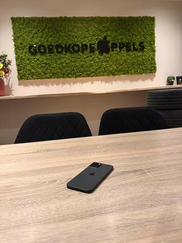 iPhone 15 128GB Zwart | 88% accu beschikbaar voor biedingen