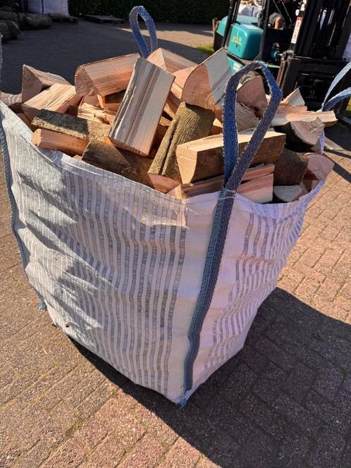 Haardhout: Natuurlijk gedroogd Essen, Tuin en Terras, Haardhout, Blokken, Overige houtsoorten, 6 m³ of meer, Ophalen