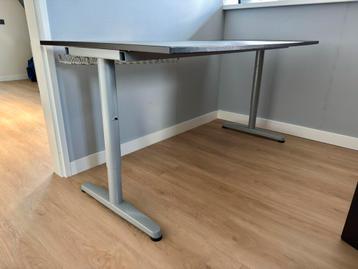 IKEA BEKANT bureau zwart 160x80 cm - afbeelding 2