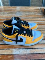 Jordan 1 low laser/orange SE, Kleding | Dames, Schoenen, Oranje, Ophalen of Verzenden, Jordan, Sneakers of Gympen