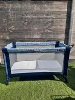 Campingbedje donkerblauw, Ophalen, Gebruikt, Reisbedje