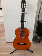 Gitaar inclusief standaard en capo, Muziek en Instrumenten, Snaarinstrumenten | Gitaren | Akoestisch, Ophalen, Gebruikt, Klassieke of Spaanse gitaar