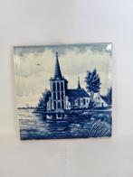 Delfts blauw tegeltje kerk aan water, Antiek en Kunst, Ophalen of Verzenden