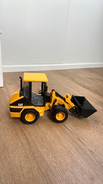 Bruder Caterpillar beschikbaar voor biedingen