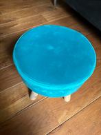 Bijzettafeltje, krukje, turquoise met houten poten (xenos), Huis en Inrichting, Ophalen, Gebruikt, Hout