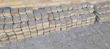 Cobblestones, 10x10 cm beschikbaar voor biedingen