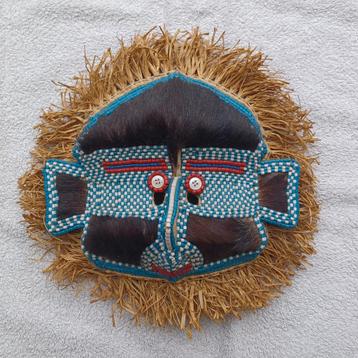 Traditioneel Afrikaans masker Cogo. beschikbaar voor biedingen